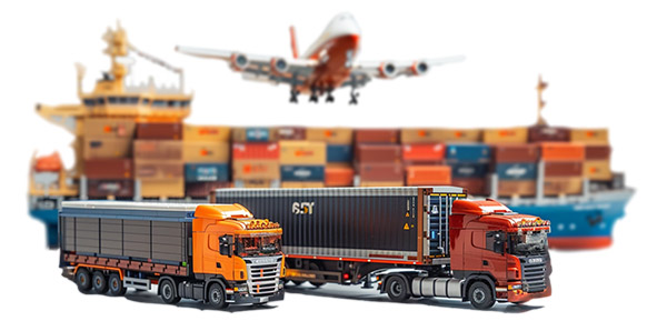 Isometrische Miniaturdargstellung von zwei Lastkraftwagen, einem Frachtflugzeug und einem Containerschiff.